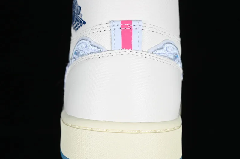 All categories Air Jordan Jordan series basketball shoes Air Jordan 1 High Air Jordan 1 High Golf "Pebble Beach" AJ1 Joe 1 embroidery special edition high-top basketball shoes FV3565-100